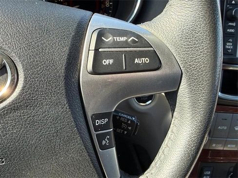 Used 2013 Toyota Highlander Limited image 17