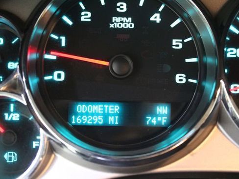 Used 2011 GMC Sierra 1500 SLE w/ Texas Edition RWD image 8
