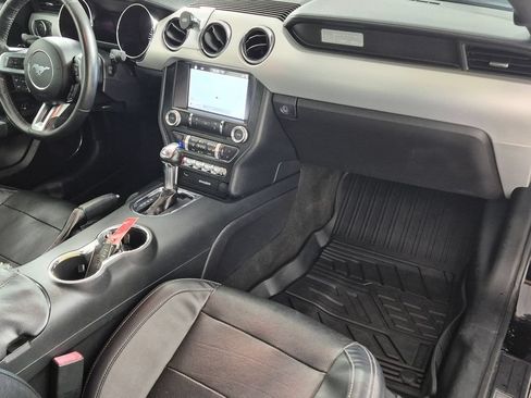 Used 2017 Ford Mustang GT Premium RWD image 26
