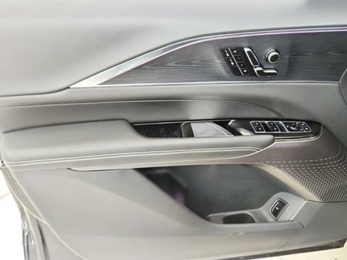 Used 2024 Cadillac Lyriq Luxury AWD/4WD image 48