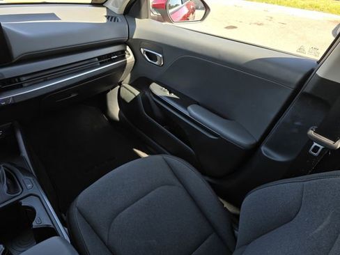 Certified 2025 Kia K4 LXS image 18