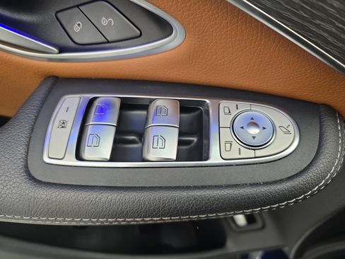 Used 2022 Mercedes-Benz GLC 300 GLC 300 image 26