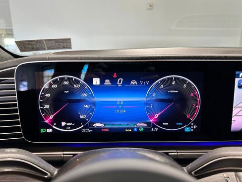 Certified 2025 Mercedes-Benz GLS 450 4MATIC image 18