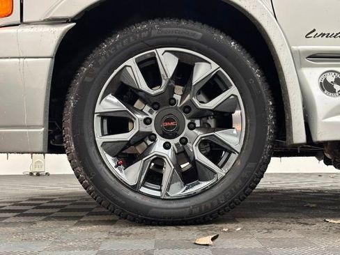 New 2025 GMC Savana 2500 Extended w/ Driver Convenience Package image 25