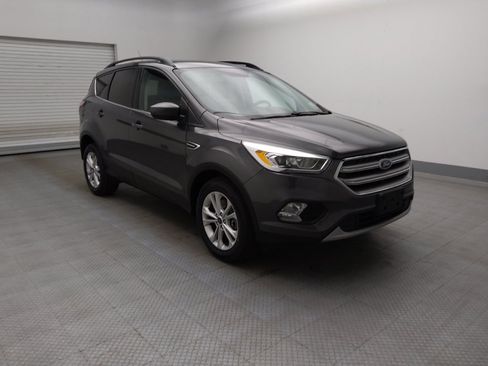 Used 2017 Ford Escape SE w/ Equipment Group 201A AWD/4WD image 13