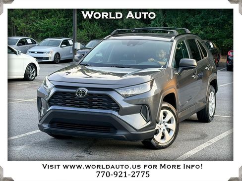 Used 2020 Toyota RAV4 LE FWD image 1