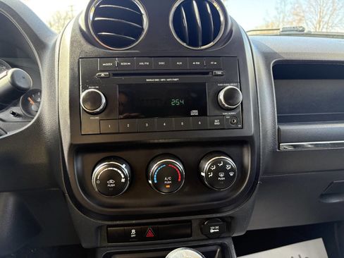 Used 2015 Jeep Patriot Sport w/ Power Value Group AWD/4WD image 30