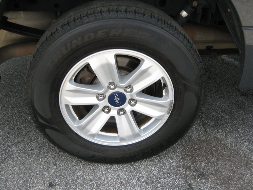 Used 2016 Ford F150 XL w/ Equipment Group 101A Mid RWD image 9