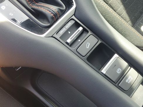 Used 2024 Honda HR-V Sport image 29