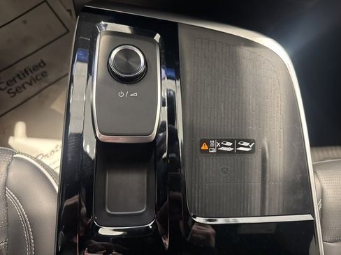 Certified 2025 Buick Enclave Sport Touring w/ Power Package image 32