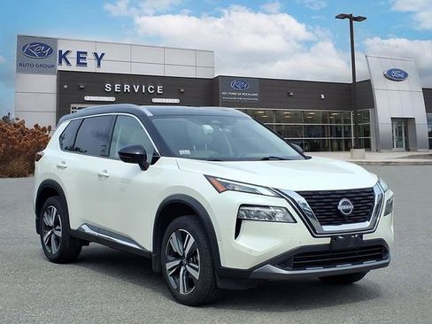 Used 2023 Nissan Rogue SL w/ SL Premium Package AWD/4WD image 3