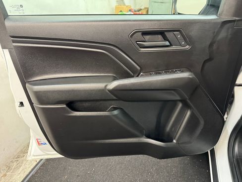 Used 2025 Chevrolet Colorado Trail Boss AWD/4WD image 14