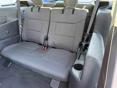 Certified 2025 Ford Explorer Active image 33