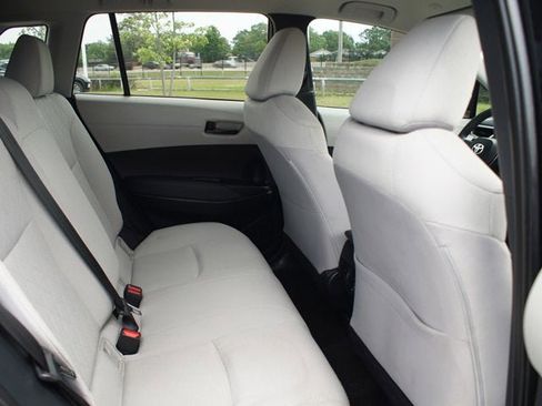 Used 2023 Toyota Corolla Cross LE FWD image 19