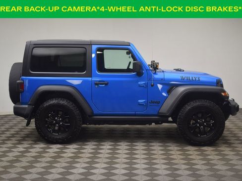 Used 2022 Jeep Wrangler Sport AWD/4WD image 13