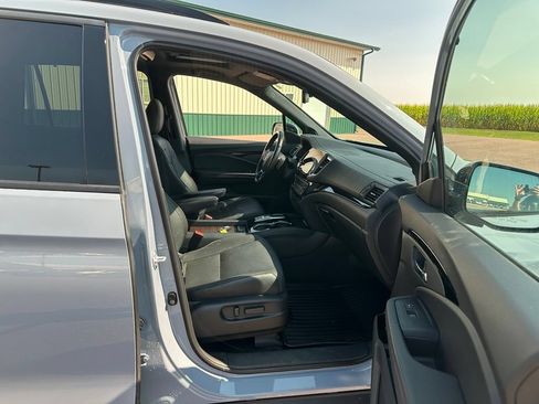 Used 2022 Honda Pilot Black Edition image 31