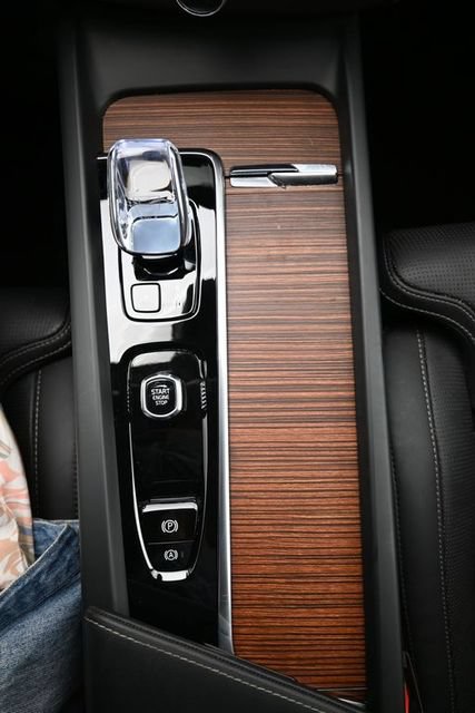 Used 2023 Volvo XC60 B5 Ultimate w/ Climate Package FWD image 10