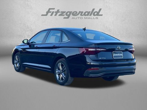 Used 2024 Volkswagen Jetta SE FWD image 9