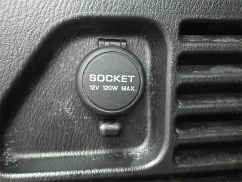 Used 2017 Nissan Armada SL image 29