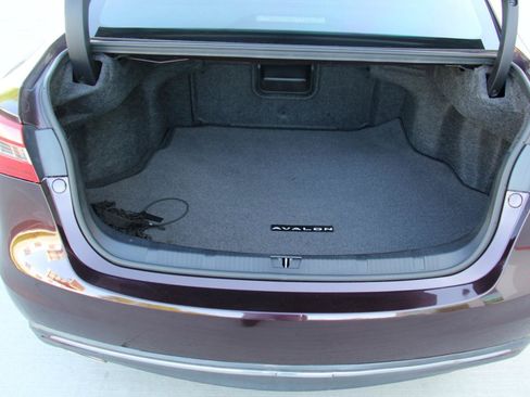 Used 2016 Toyota Avalon XLE Premium FWD image 27