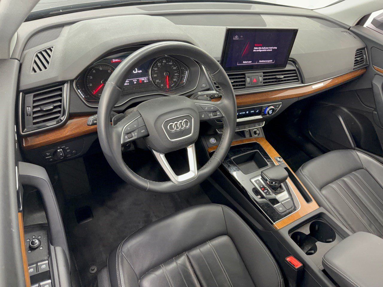 Used 2023 Audi Q5 2.0T Premium w/ Convenience Package AWD/4WD image 4