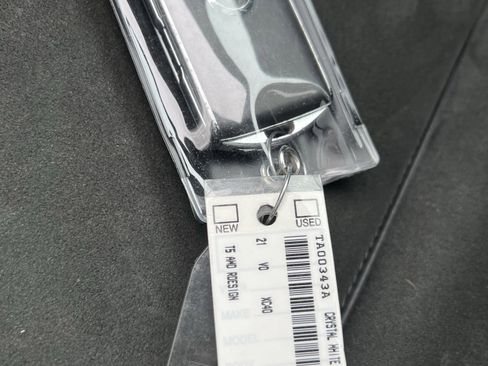 Used 2021 Volvo XC40 T5 R-Design w/ Advanced Package image 38