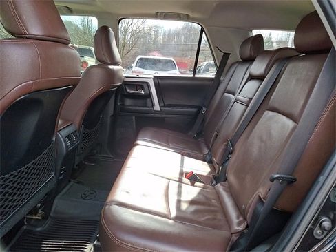 Used 2017 Toyota 4Runner Limited image 10