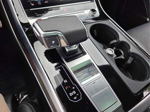 Used 2022 Audi SQ8 Prestige AWD/4WD image 25