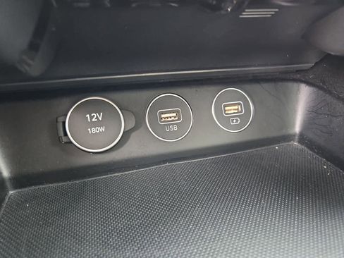 Used 2023 Genesis G70 3.3T RWD image 28