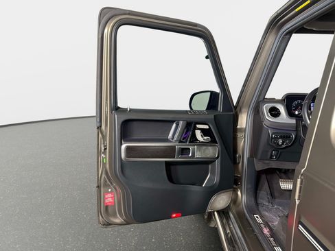 Used 2022 Mercedes-Benz G 550 image 34