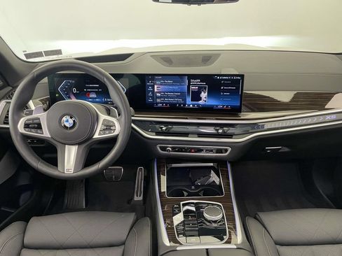 Used 2026 BMW X5 xDrive40i w/ M Sport Package AWD/4WD image 26