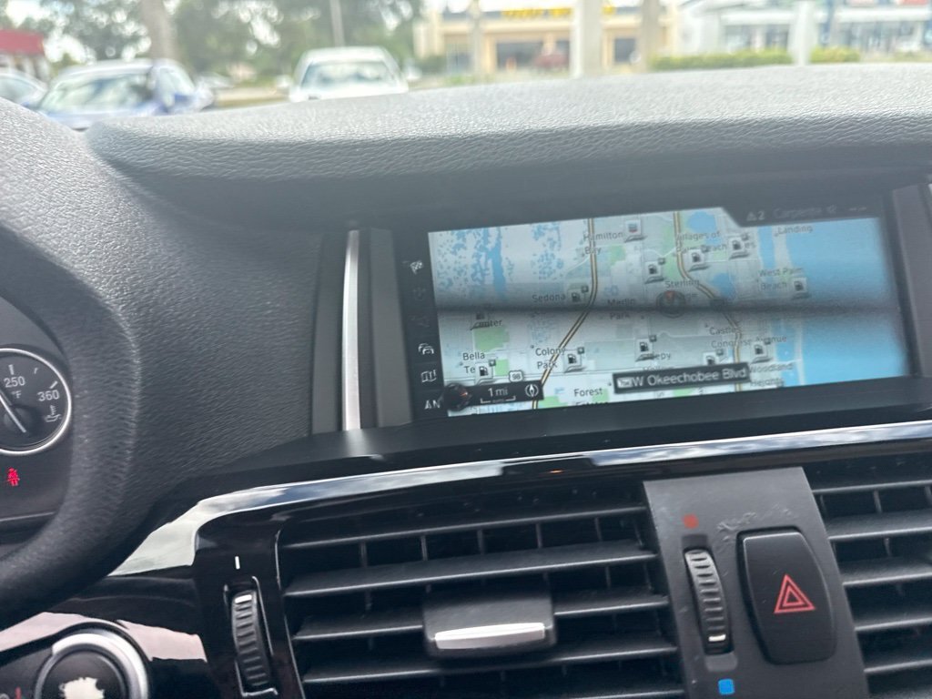 Used 2017 BMW X3 sDrive28i RWD image 2