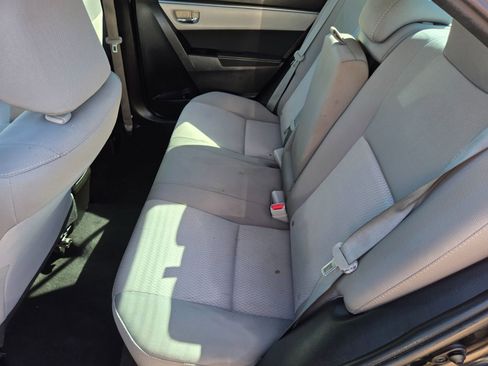 Used 2015 Toyota Corolla LE image 10