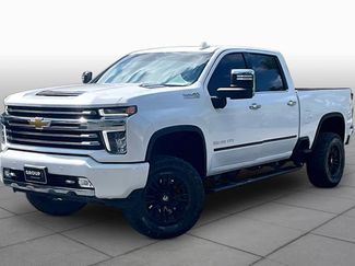 Used 2022 Chevrolet Silverado 2500 High Country w/ Safety Package II AWD/4WD video 1