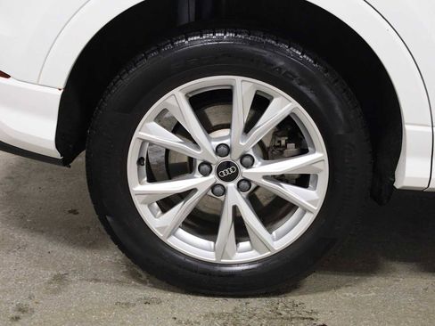 Used 2023 Audi Q3 2.0T Premium w/ Convenience Package image 35