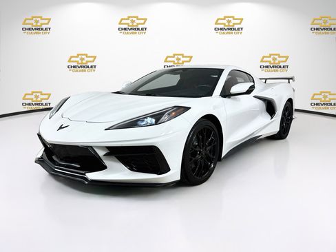 Used 2024 Chevrolet Corvette Stingray Coupe w/ 1LT RWD image 3
