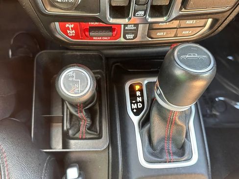 Used 2020 Jeep Gladiator Rubicon AWD/4WD image 43