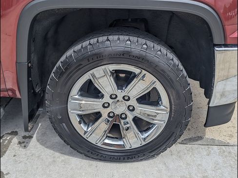 Used 2018 GMC Sierra 1500 SLT AWD/4WD image 18