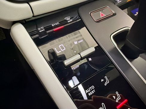 New 2026 Porsche Macan AWD/4WD image 17