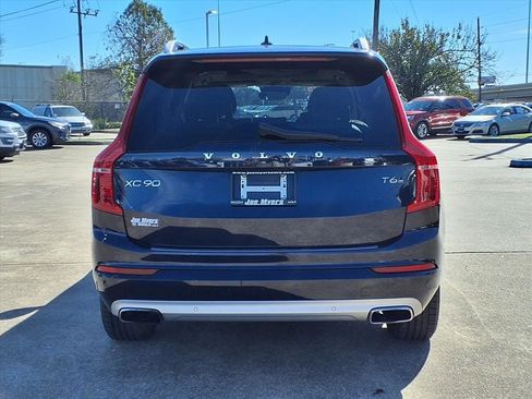 Used 2016 Volvo XC90 T6 Momentum w/ Momentum Plus Package image 27
