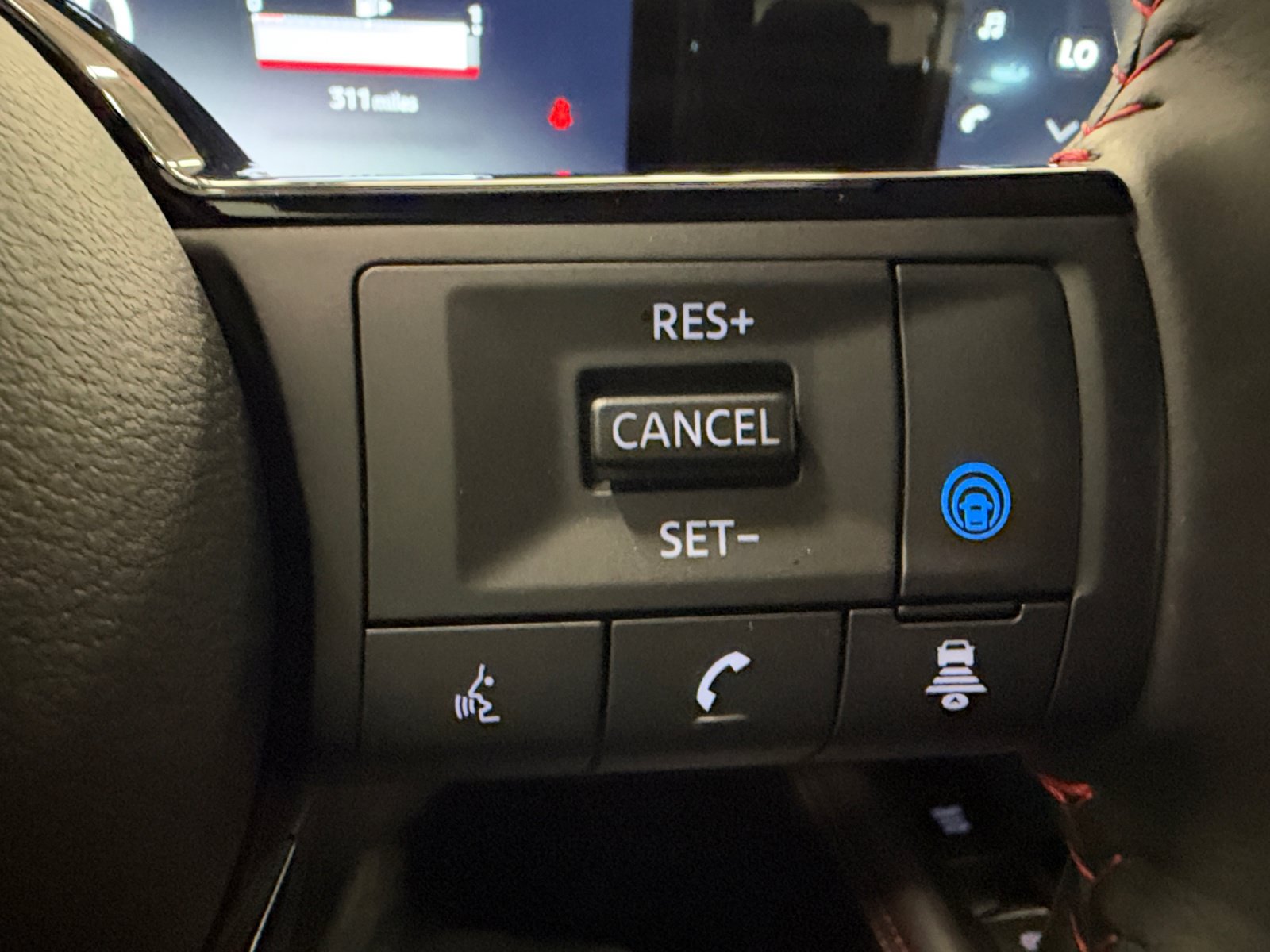 Used 2026 Nissan Kicks SR FWD image 34