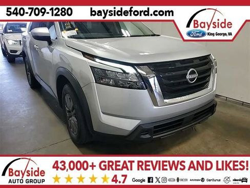 Used 2025 Nissan Pathfinder SV AWD/4WD image 1