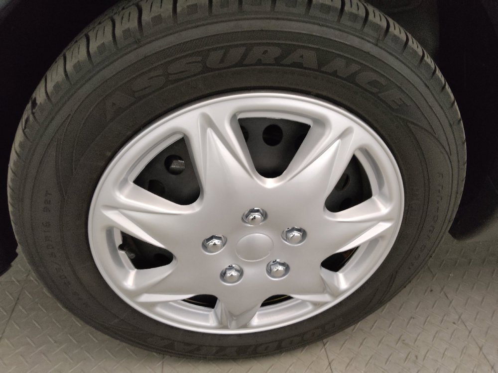 Used 2024 Nissan Kicks S FWD image 31