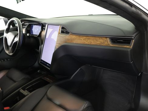 Used 2020 Tesla Model S Long Range image 30