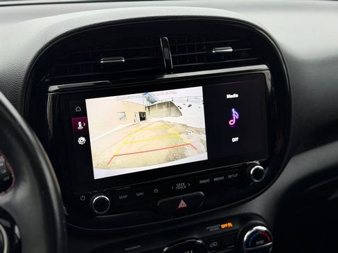 Used 2023 Kia Soul GT-Line image 18