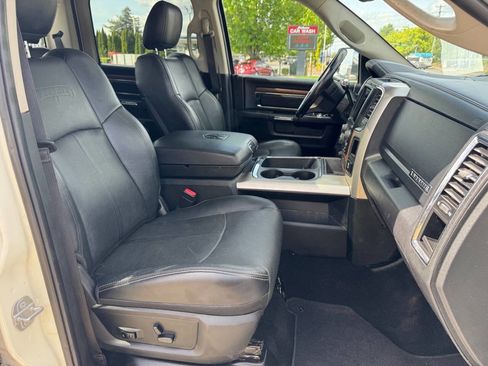 Used 2018 RAM 3500 Laramie AWD/4WD image 11