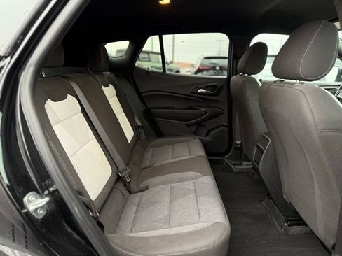 Used 2024 Chevrolet Trax RS image 17