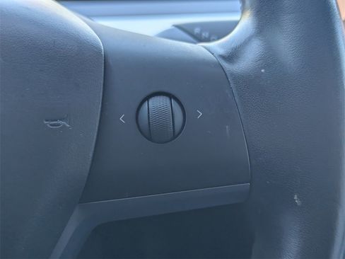 Used 2018 Tesla Model 3 Mid Range image 19