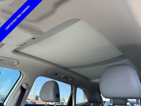 Certified 2022 Volkswagen Taos SE w/ Panoramic Sunroof Package image 8