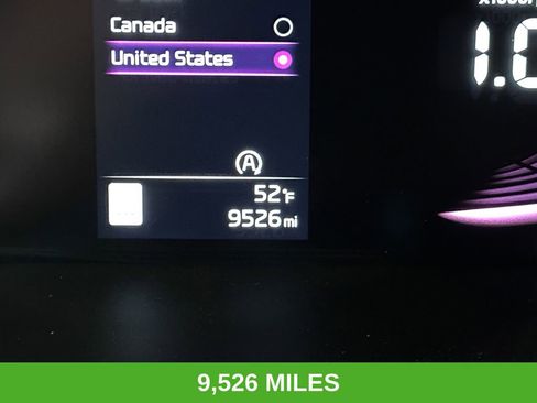 Used 2023 Kia Soul LX w/ LX Technology Package image 3